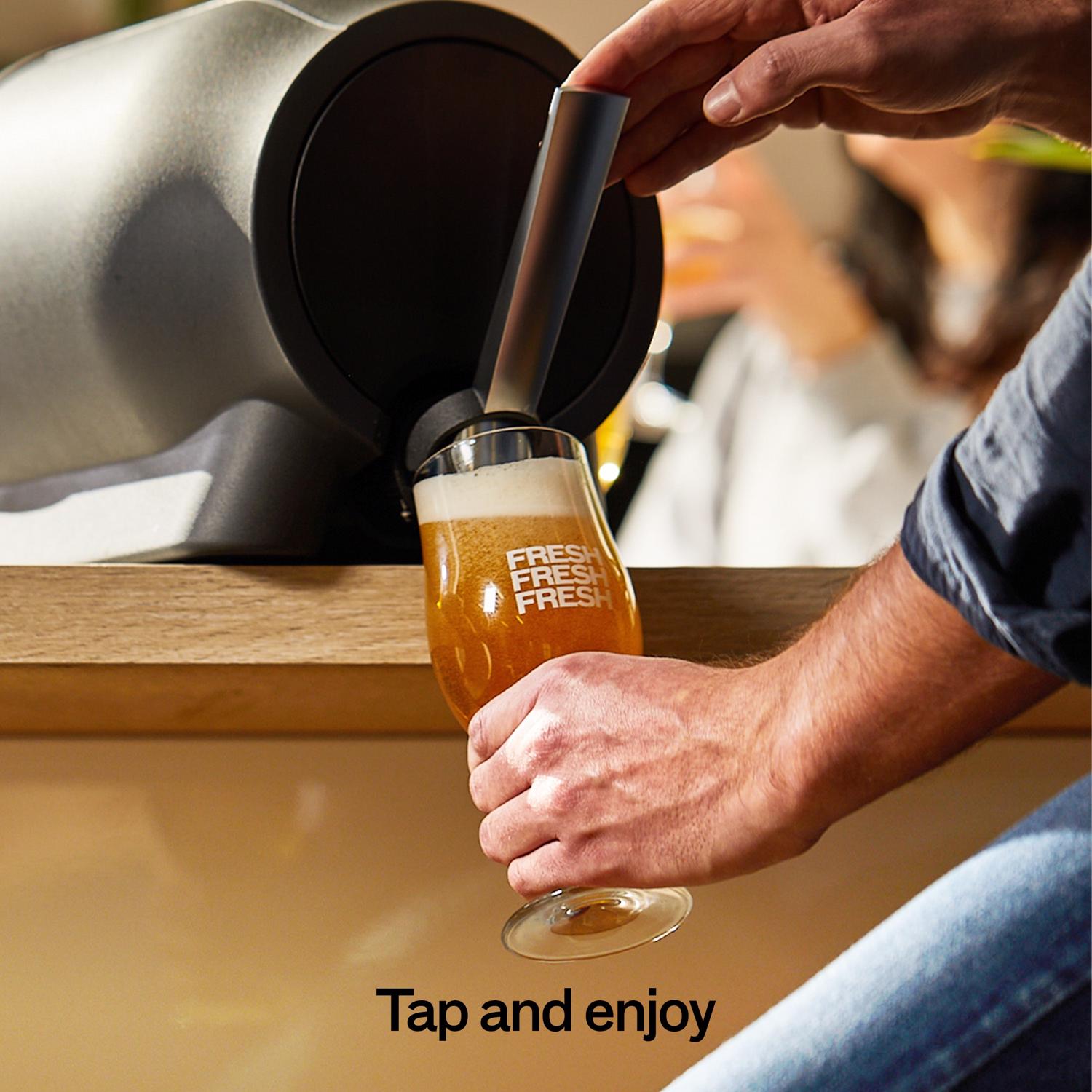 Pinter Electric Blue Beer Brewing Kit With Brewing Dock